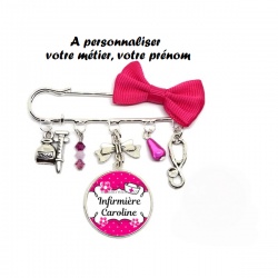 Broche à personnaliser avec le prénom et la spécialité de votre choix