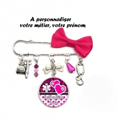 Broche à personnaliser avec le prénom et la spécialité de votre choix
