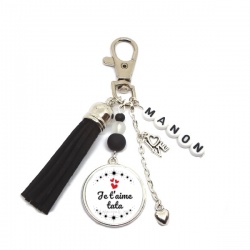 Porte clés ou bijou de sac "Je t'aime tata" personnalisable avec le prénom de votre choix