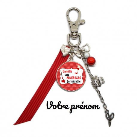 Porte clés ou Bijou de sac "Une maîtresse formidable" personnalisable