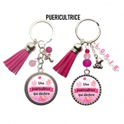 Porte clés ou bijou de sac "Une puéricultrice qui déchire" personnalisable