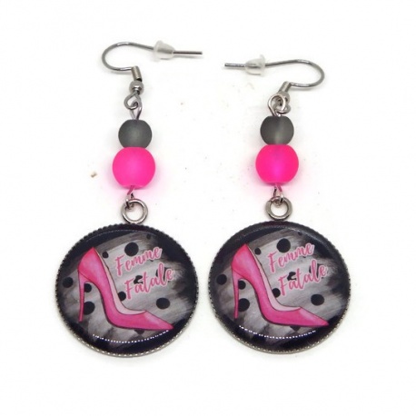 Boucle d'oreille originale femme fatale, cabochon chaussure