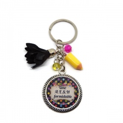 Porte clés ou bijou de sac "Une AESH formidable"